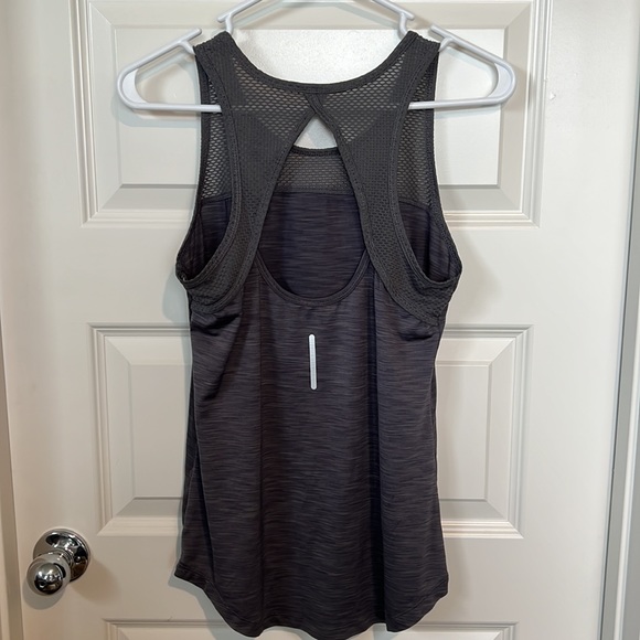 ❌SOLD❌ Reebok Tank Top - Picture 2 of 2